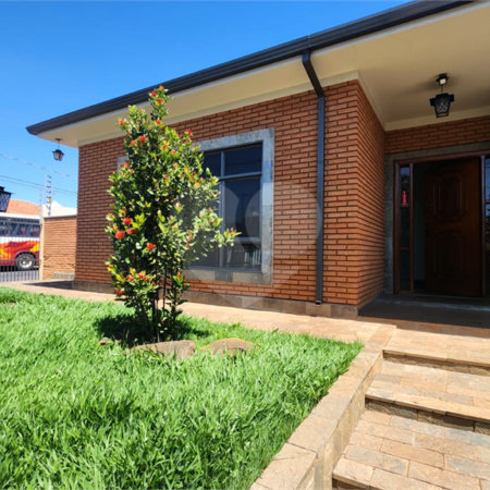 Casa à venda com 3 quartos, sendo 2 suítes, em Jardim Europa (vila Xavier), Araraquara, SP