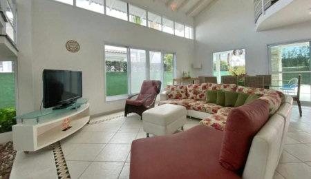 Casa à venda ou para alugar com 5 quartos, sendo 3 suítes,  em Vista Linda, Bertioga, SP
