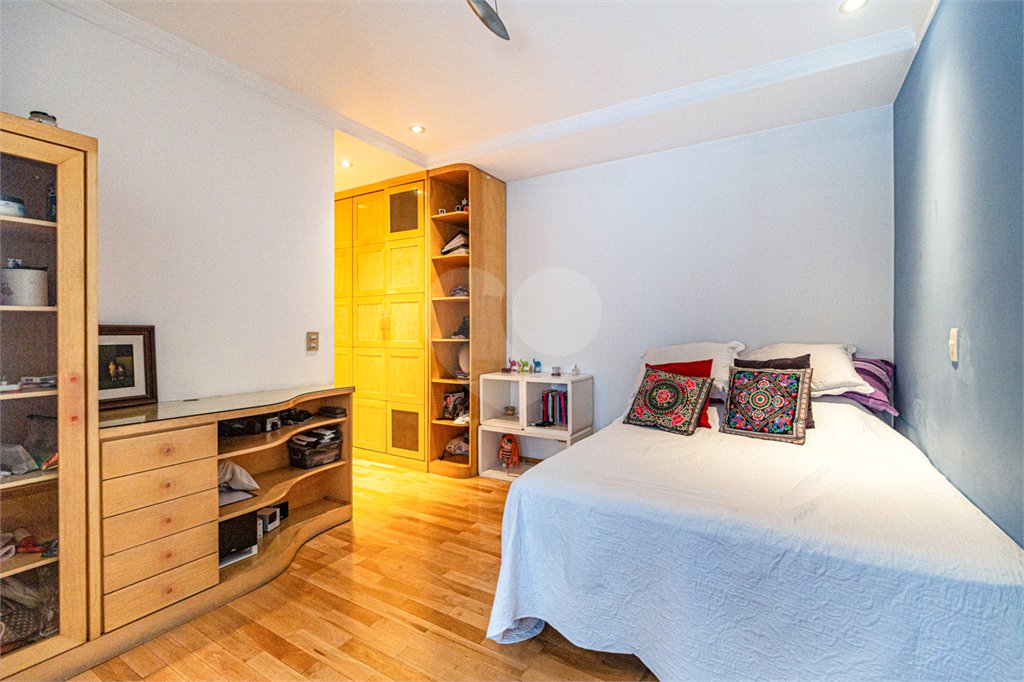 Apartamento à venda com 4 quartos, sendo 3 suítes,  em Perdizes, São Paulo, SP
