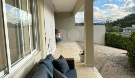 Casa à venda com 3 quartos, sendo 1 suíte,  no condomínio Vila Hipica Ii, Vinhedo - SP