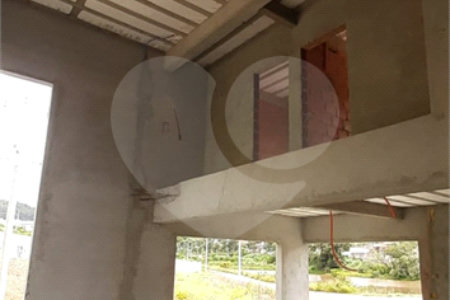 Sobrado à venda com 3 quartos, sendo 1 suíte, em Jardim Centenário, Atibaia, SP