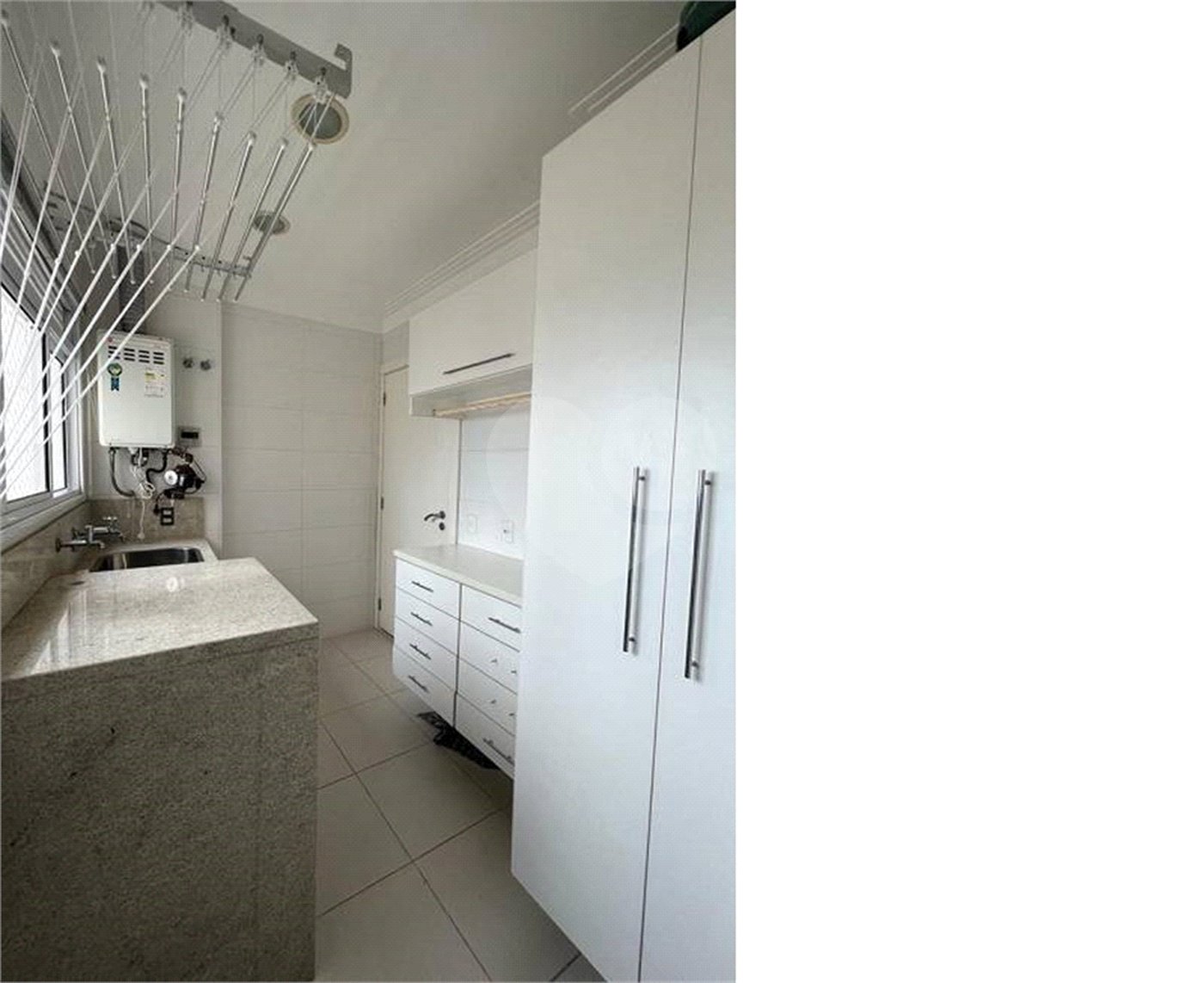 Apartamento à venda com 4 quartos, sendo 3 suítes,  em Vila Oliveira, Mogi das Cruzes, SP