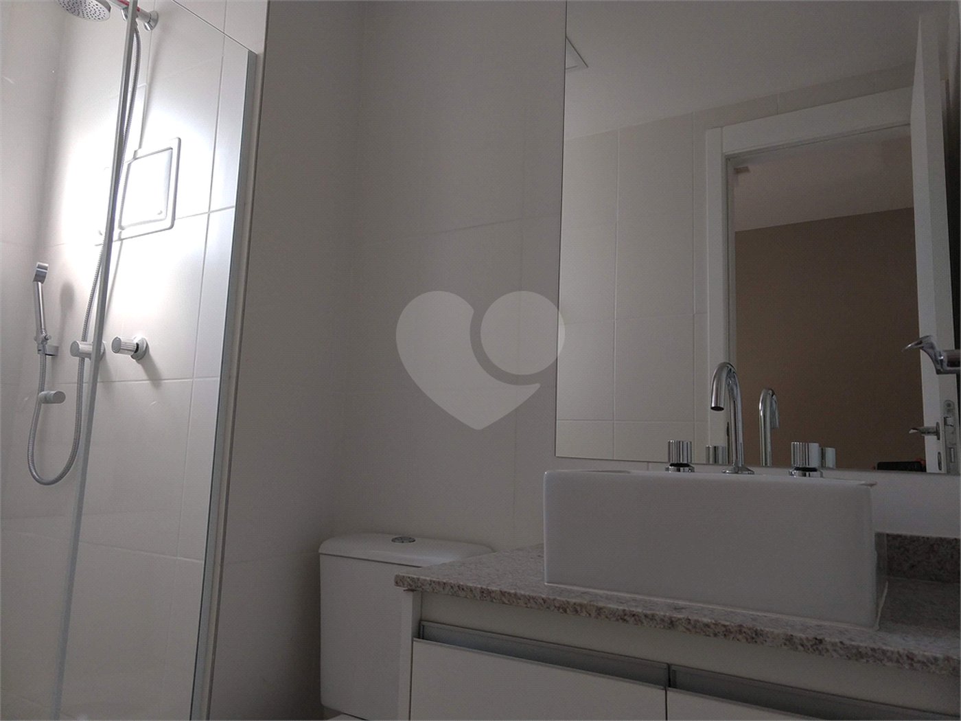 Apartamento à venda com 3 suítes em Vila Anastácio, São Paulo, SP