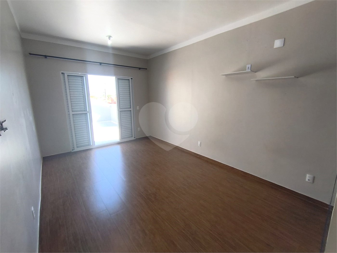 Casa à venda com 3 quartos, sendo 2 suítes, em Vila Carolina, Itapetininga, SP
