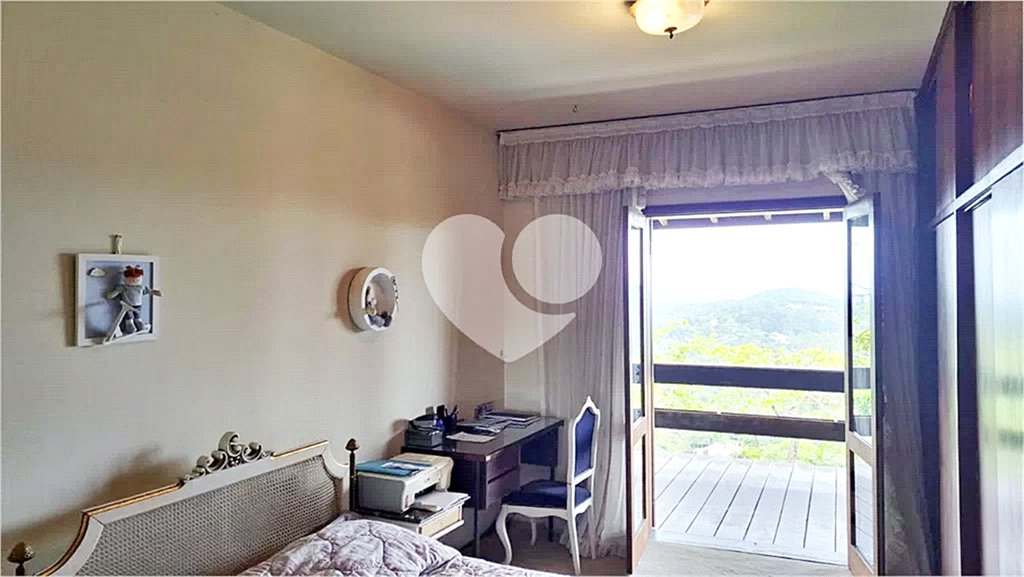 Casa à venda com 6 quartos, sendo 3 suítes, em Serra da Cantareira, Mairiporã, SP