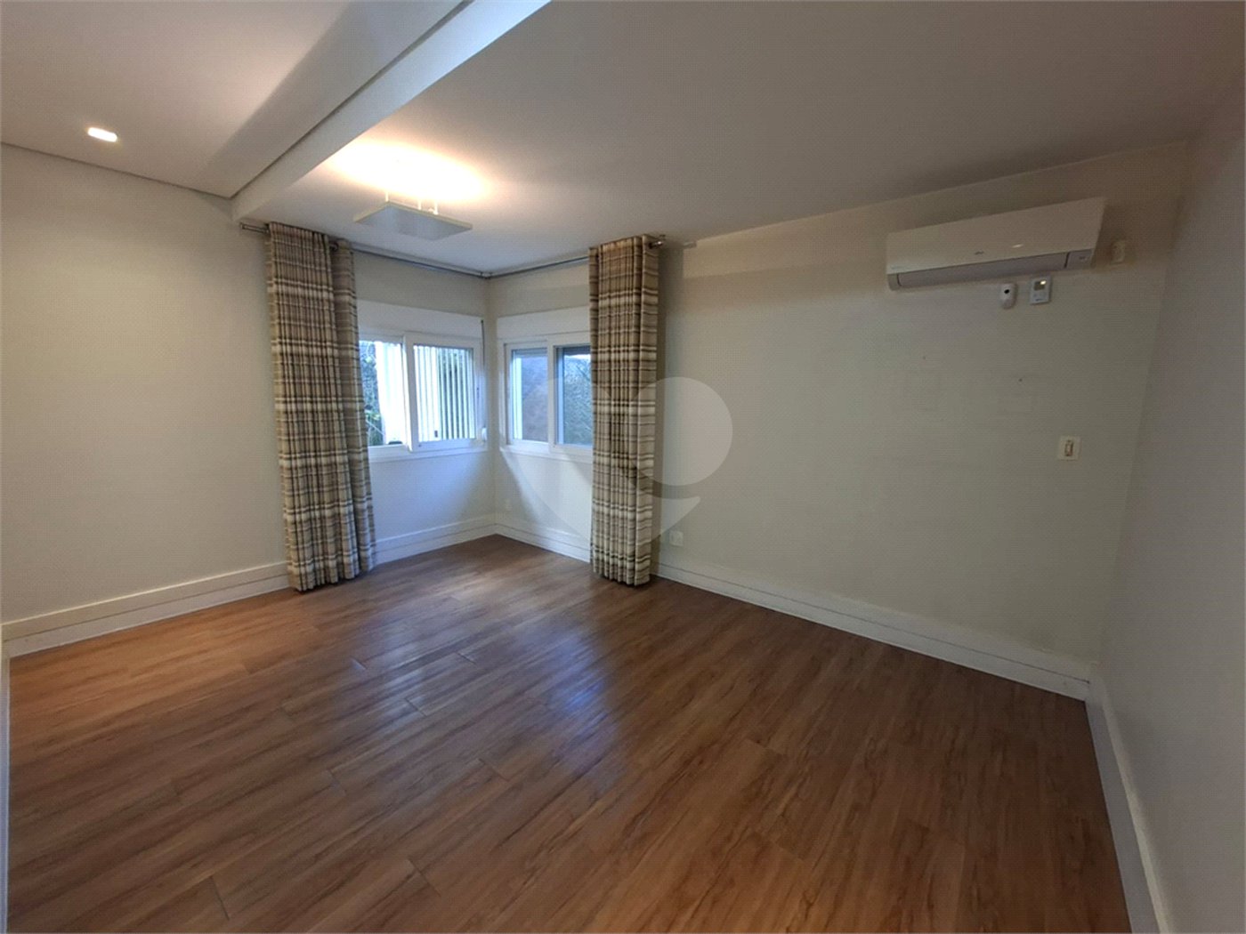 Casa à venda com 2 quartos, sendo 1 suíte, em Planalto Paulista, São Paulo, SP