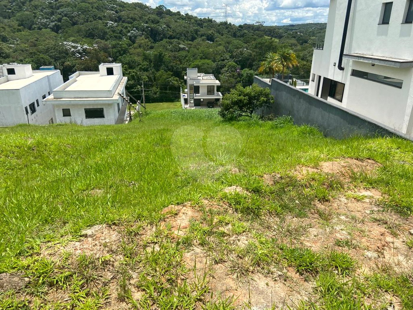 Terreno à venda no condomínio Brisa 1, Mogi das Cruzes - SP
