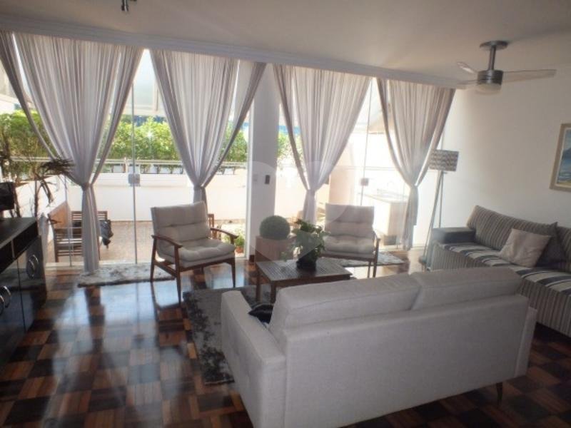 Casa à venda com 3 quartos, sendo 1 suíte, em Jardim Oriental, São Paulo, SP