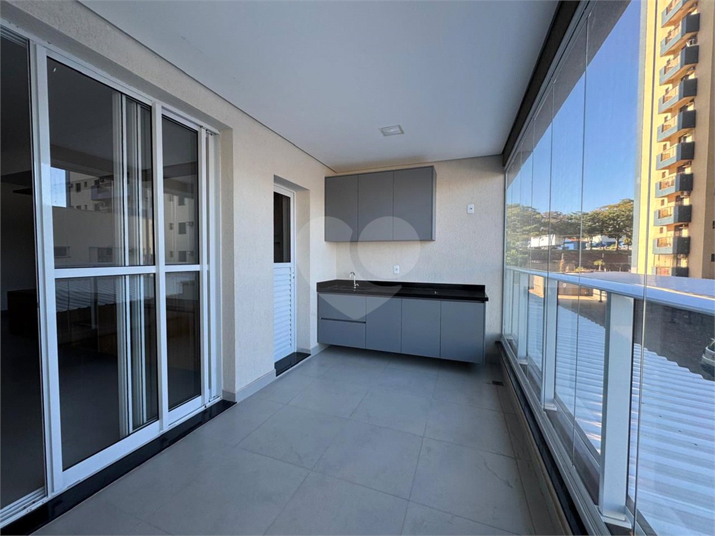 Apartamento à venda com 2 quartos, sendo 1 suíte,  em Jardim Sumaré, Ribeirão Preto, SP