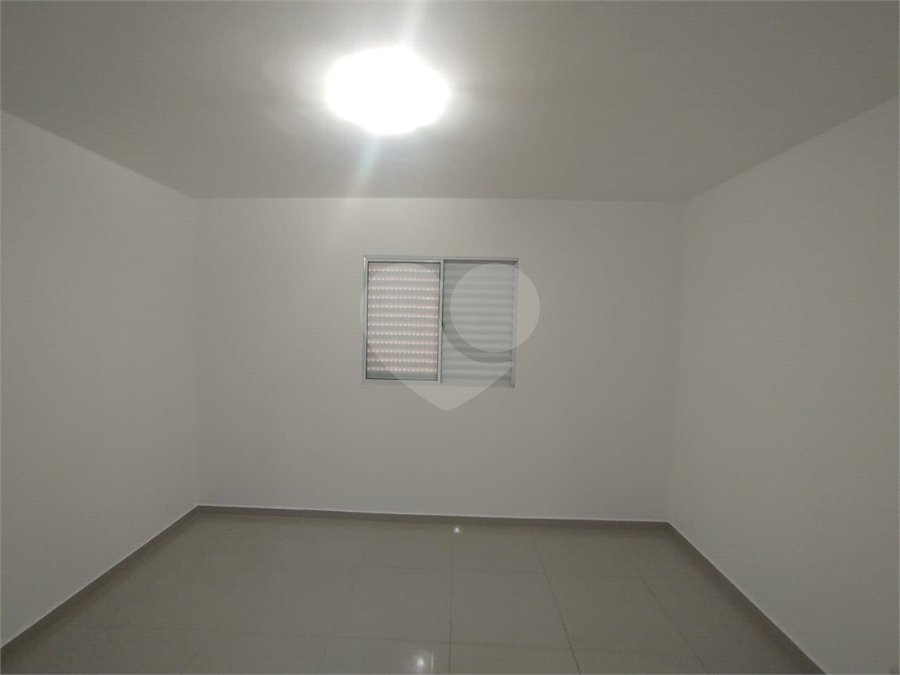 Casa à venda com 2 quartos no condomínio Vila Ajoá, Caieiras - SP