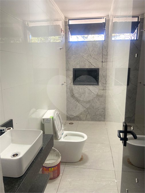 Casa à venda com 3 quartos, sendo 1 suíte, no condomínio Residencial Alto da Boa Vista, Araraquara - SP