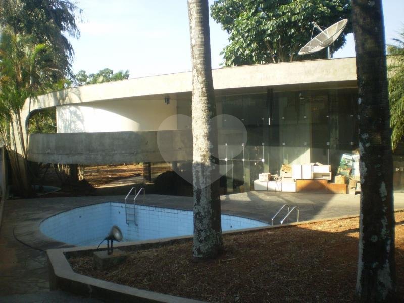Sobrado à venda com 7 quartos, sendo 4 suítes, em Jardim Petrópolis, São Paulo, SP