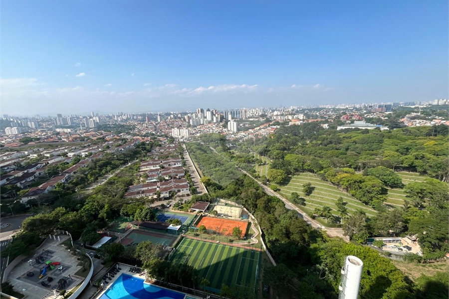 Apartamento à venda com 3 suítes em Morumbi, São Paulo, SP