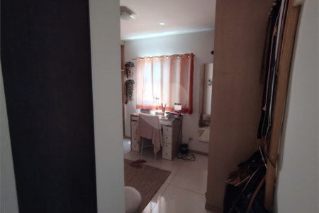 Casa à venda com 2 quartos, sendo 1 suíte, em Vila Santa Terezinha, Várzea Paulista, SP