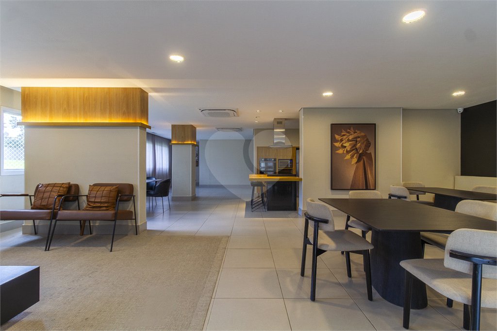 Apartamento à venda com 3 quartos, sendo 1 suíte,  em Jardim Vazani, São Paulo, SP