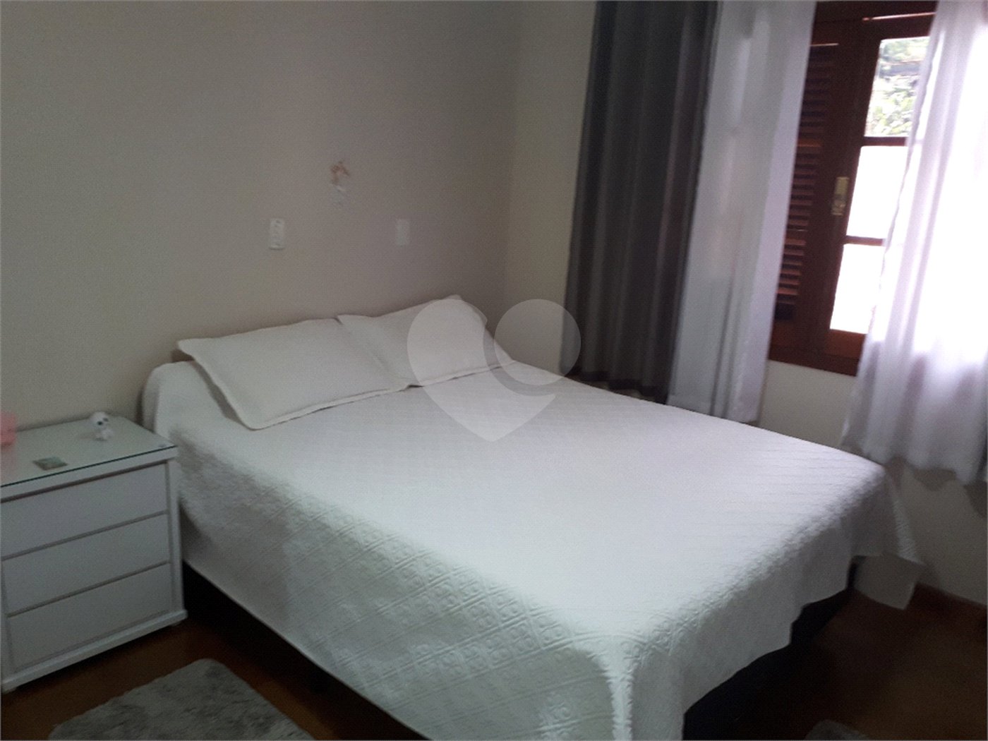 Casa à venda ou para alugar com 3 quartos, sendo 1 suíte, em Horto, São Paulo, SP