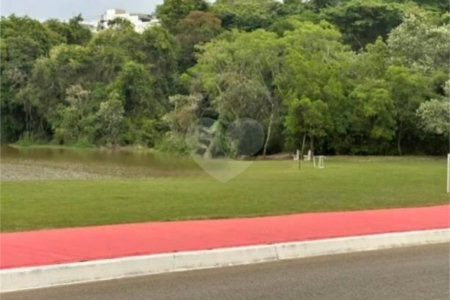 Casa à venda com 3 suítes no condomínio Helena Maria, Sorocaba - SP