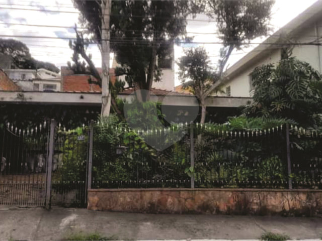 Casa Térrea à venda com 4 quartos, sendo 1 suíte,  em Freguesia do Ó, São Paulo, SP