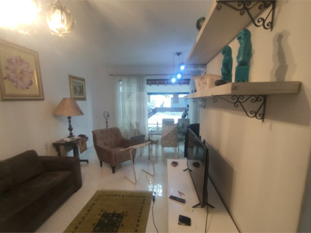 Sobrado à venda com 3 quartos, sendo 1 suíte,  em Tremembé, São Paulo, SP