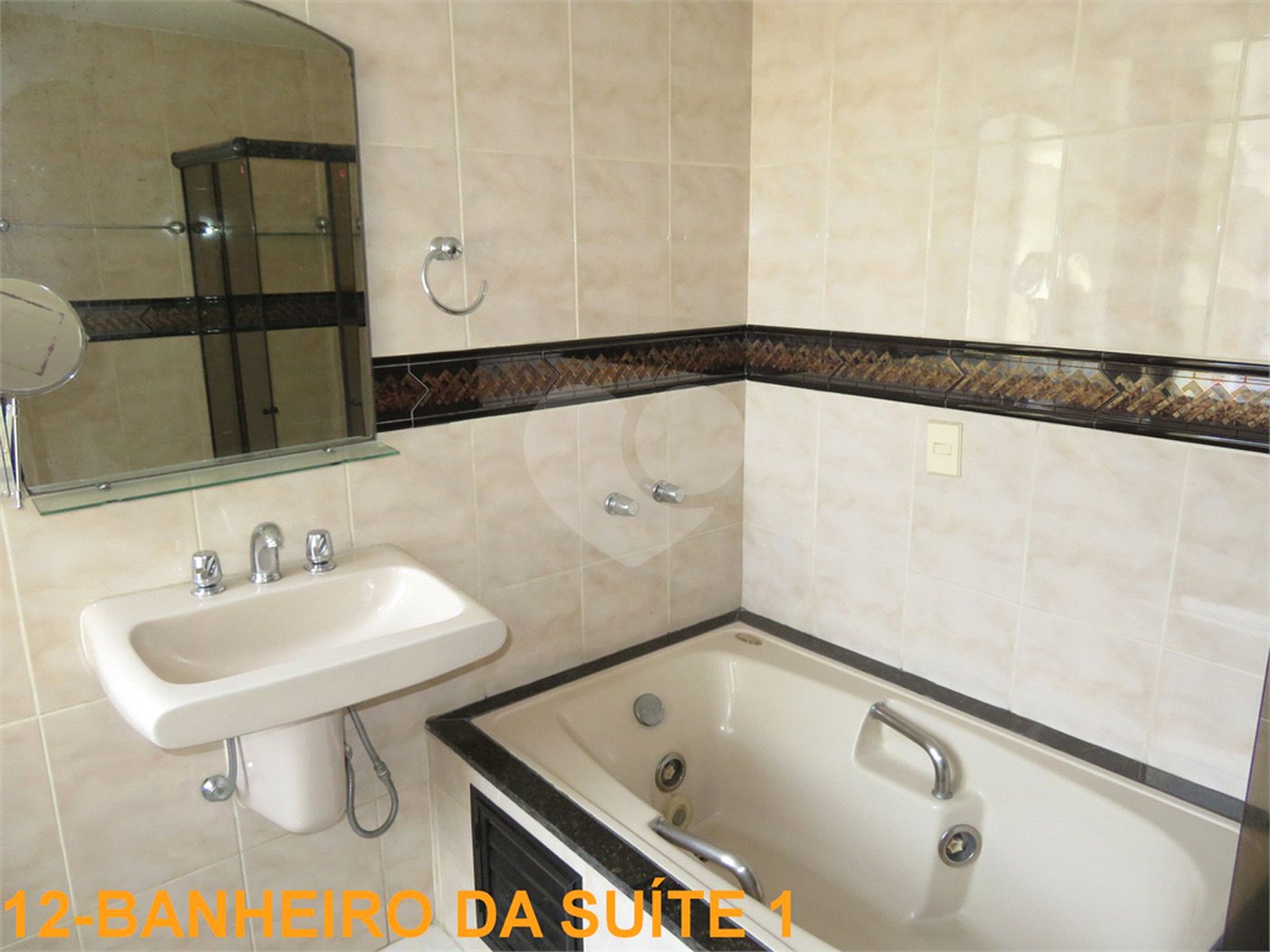 Apartamento à venda com 4 quartos, sendo 2 suítes,  em Tijuca, Rio de Janeiro, RJ