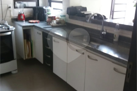 Casa Térrea à venda com 4 quartos, sendo 1 suíte,  em Vila Oliveira, Mogi das Cruzes, SP