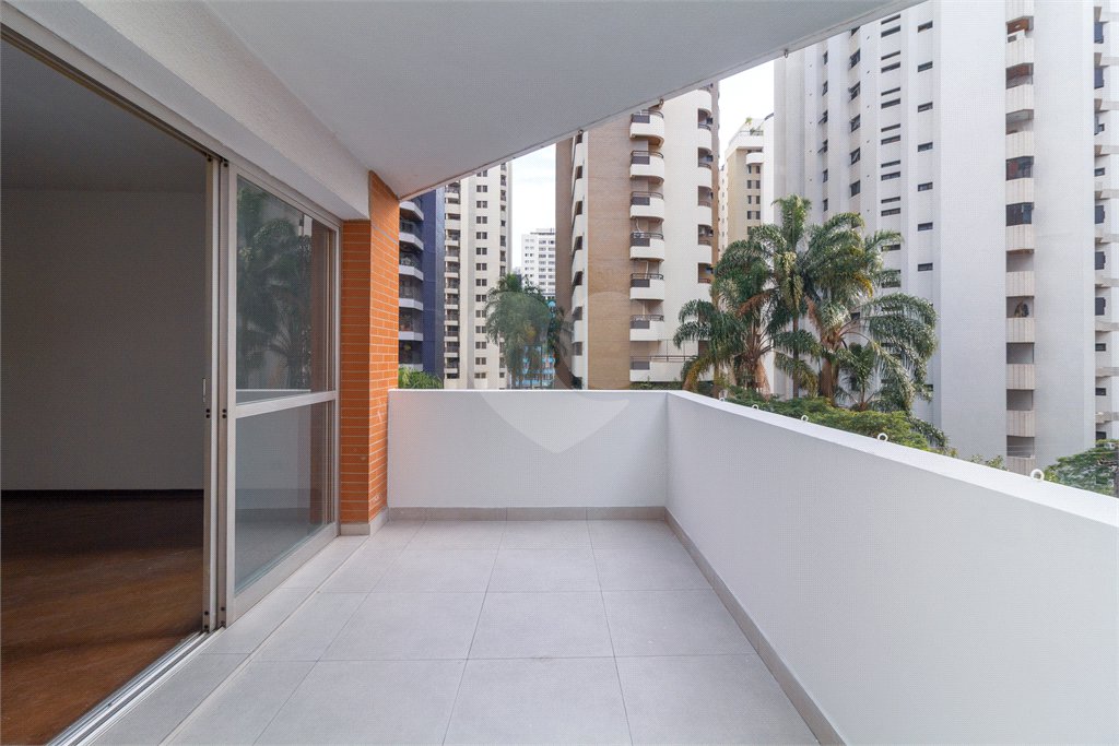 Apartamento à venda com 4 quartos, sendo 2 suítes, em Brooklin, São Paulo, SP