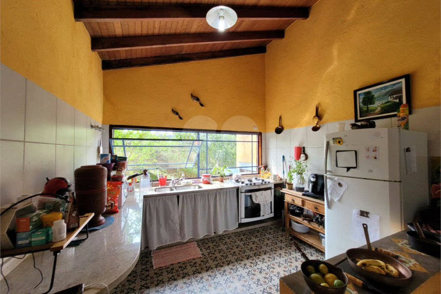 Casa à venda com 3 quartos, sendo 1 suíte, no condomínio Sausalito, Mairiporã - SP