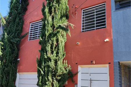 Sobrado à venda com 4 quartos, sendo 1 suíte, em Água Branca, São Paulo, SP