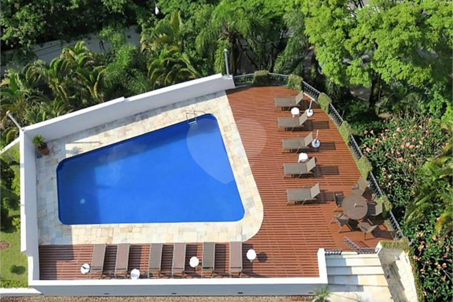 Apartamento à venda ou para alugar com 3 suítes em Morumbi, São Paulo, SP