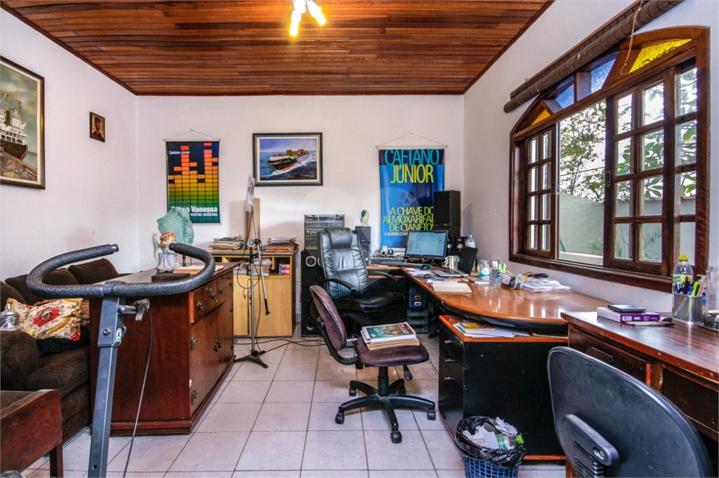 Casa à venda com 6 quartos, sendo 4 suítes, em Vila Anglo Brasileira, São Paulo, SP