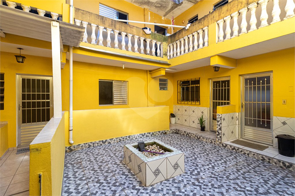 Casa à venda com 3 quartos, sendo 1 suíte, em Jardim Paris, São Paulo, SP