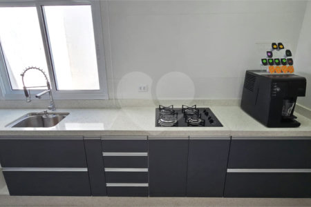 Triplex à venda com 2 quartos, sendo 1 suíte, em Vila Metalúrgica, Santo André, SP