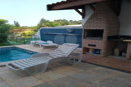 Casa à venda com 5 suítes em Vila Pirajussara, São Paulo, SP