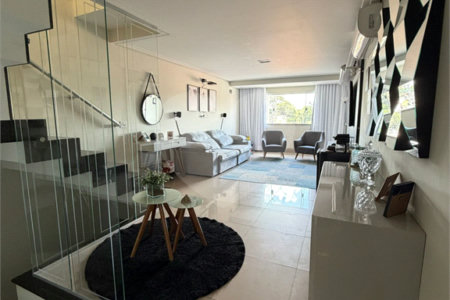 Casa à venda com 3 suítes em Vila Comercial, São Paulo, SP
