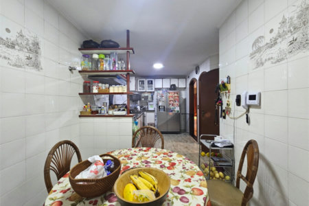 Sobrado à venda com 4 quartos, sendo 2 suítes, em Interlagos, São Paulo, SP