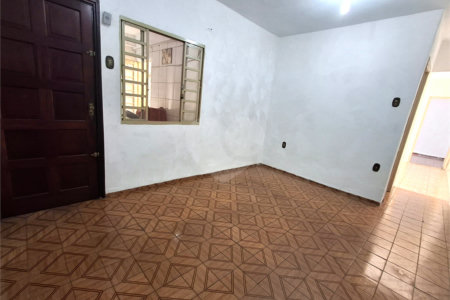 Casa à venda com 4 quartos em Vila dos Minérios, São Paulo, SP