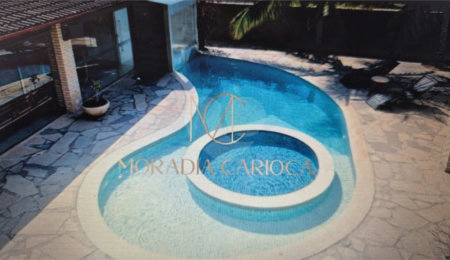 Casa à venda com 4 suítes em Jardim Peró, Cabo Frio, RJ