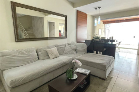 Casa à venda com 3 quartos, sendo 1 suíte,  no condomínio Montpellier, Mogi das Cruzes - SP