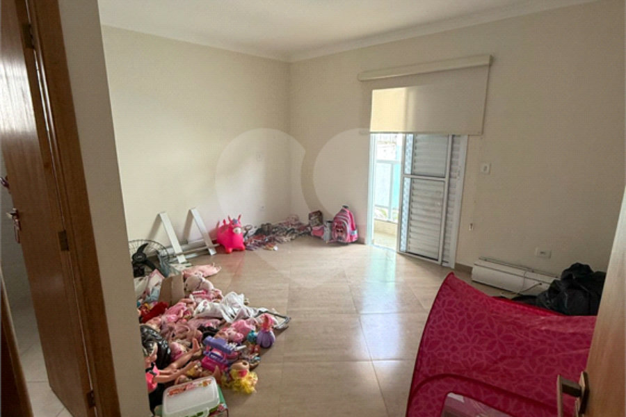 Sobrado à venda com 3 suítes em Tremembé, São Paulo, SP