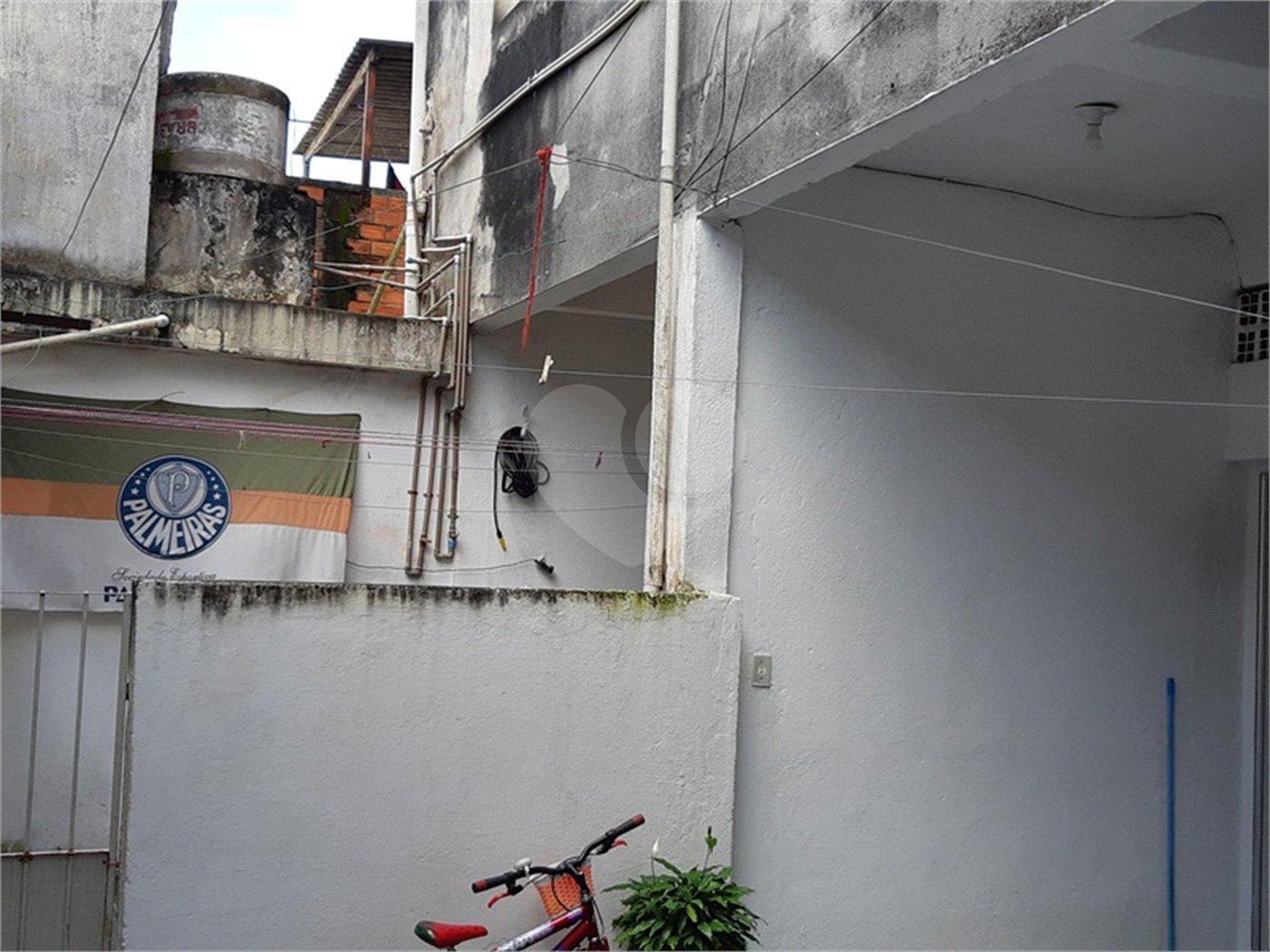 Sobrado à venda com 20 quartos em Jardim Peri, São Paulo, SP