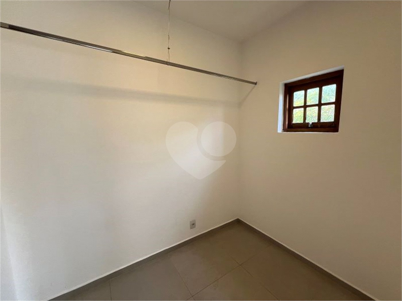 Casa à venda ou para alugar com 4 quartos, sendo 3 suítes, no condomínio Estância Marambaia, Vinhedo - SP