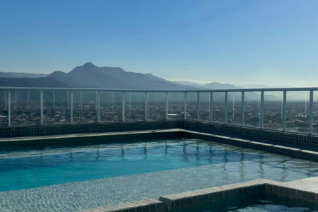 Apartamento à venda com 1 suíte em Caiçara, Praia Grande, SP