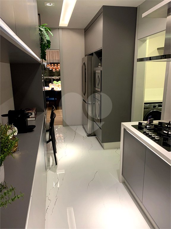 Apartamento à venda com 3 quartos, sendo 1 suíte,  em Vila Sofia, São Paulo, SP