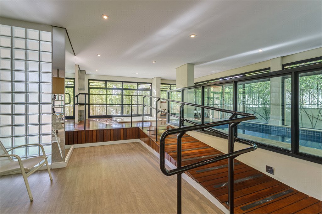 Apartamento à venda com 3 quartos, sendo 1 suíte, em Morumbi, São Paulo, SP