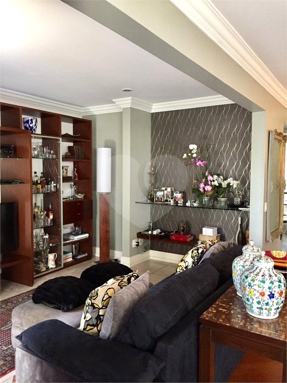 Apartamento à venda com 3 suítes em Vila Suzana, São Paulo, SP