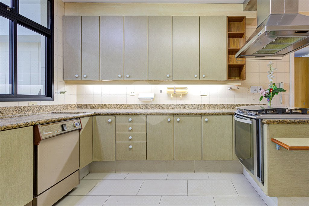 Apartamento à venda com 4 suítes em Alto da Boa Vista, São Paulo, SP