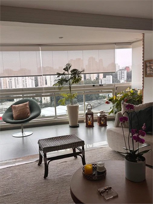 Apartamento à venda com 3 suítes em Vila Andrade, São Paulo, SP