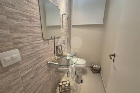 Apartamento à venda com 3 quartos, sendo 1 suíte, em Itaim Bibi, São Paulo, SP