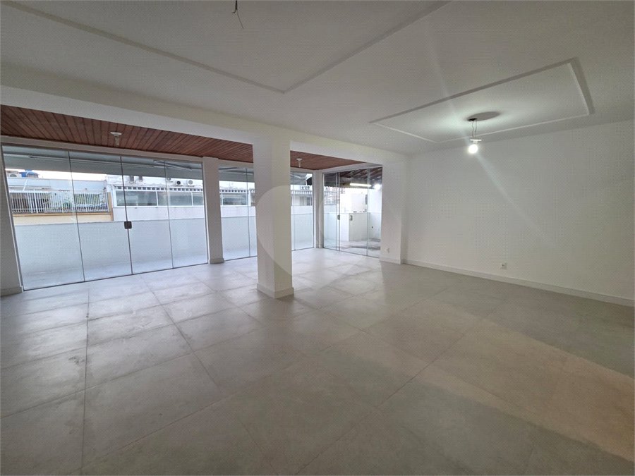 Cobertura à venda ou para alugar com 3 quartos, sendo 1 suíte, em Tijuca, Rio de Janeiro, RJ