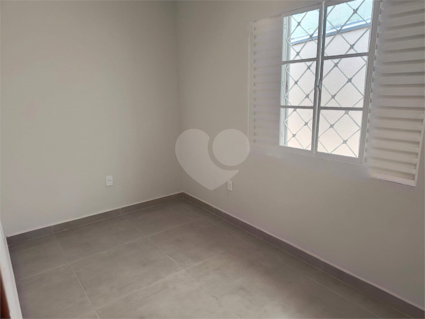 Casa à venda com 2 quartos, sendo 1 suíte, em Vila Avaí, Indaiatuba, SP